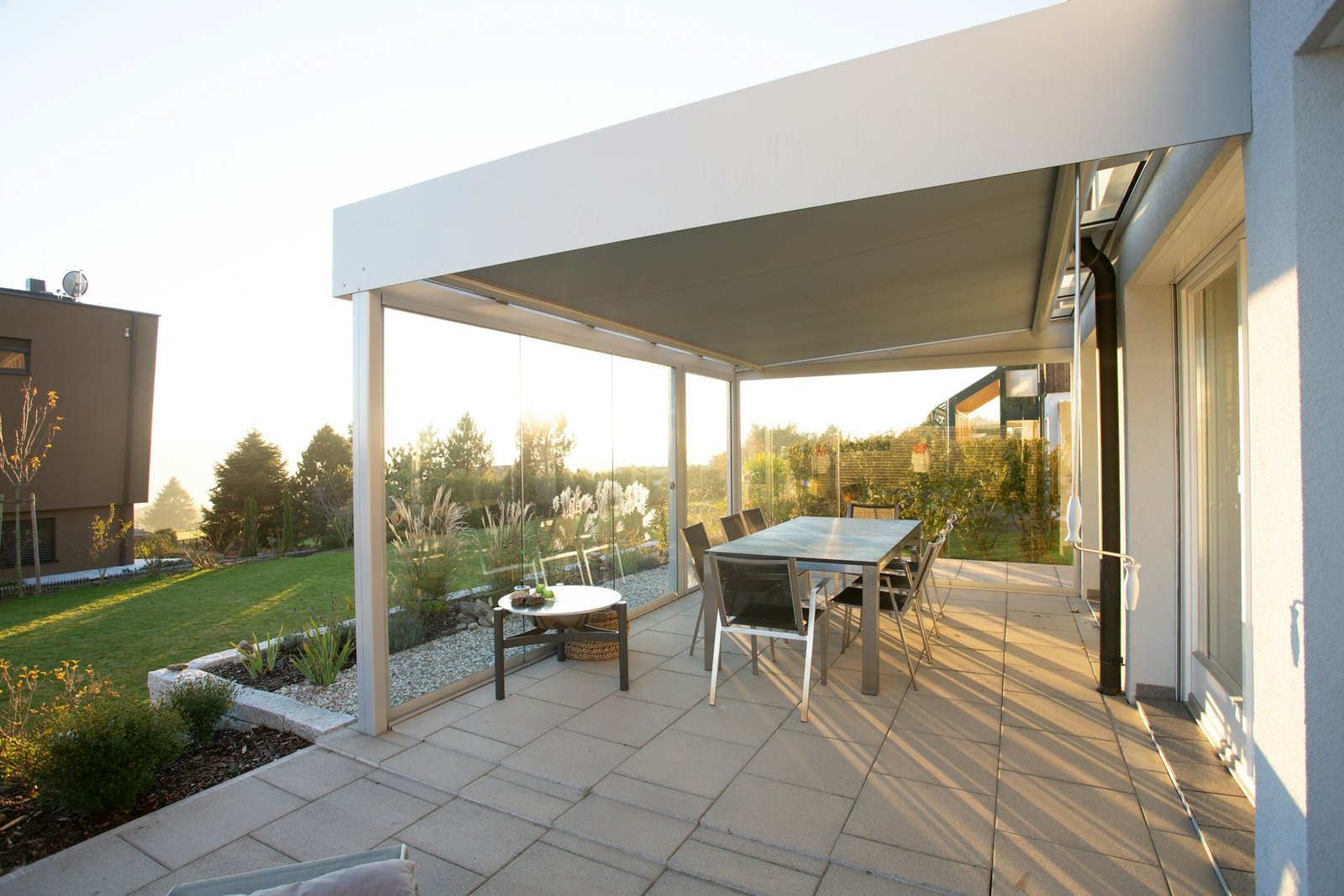 Modern covered patio and pergola for outdoor living